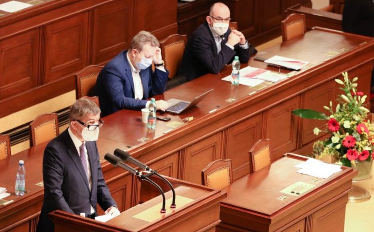 Prodloužení nouzového stavu bylo schváleno do 14. února